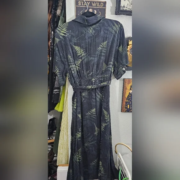 Disturbia Black and Green Leaf Print Dress - Picture 6 of 6